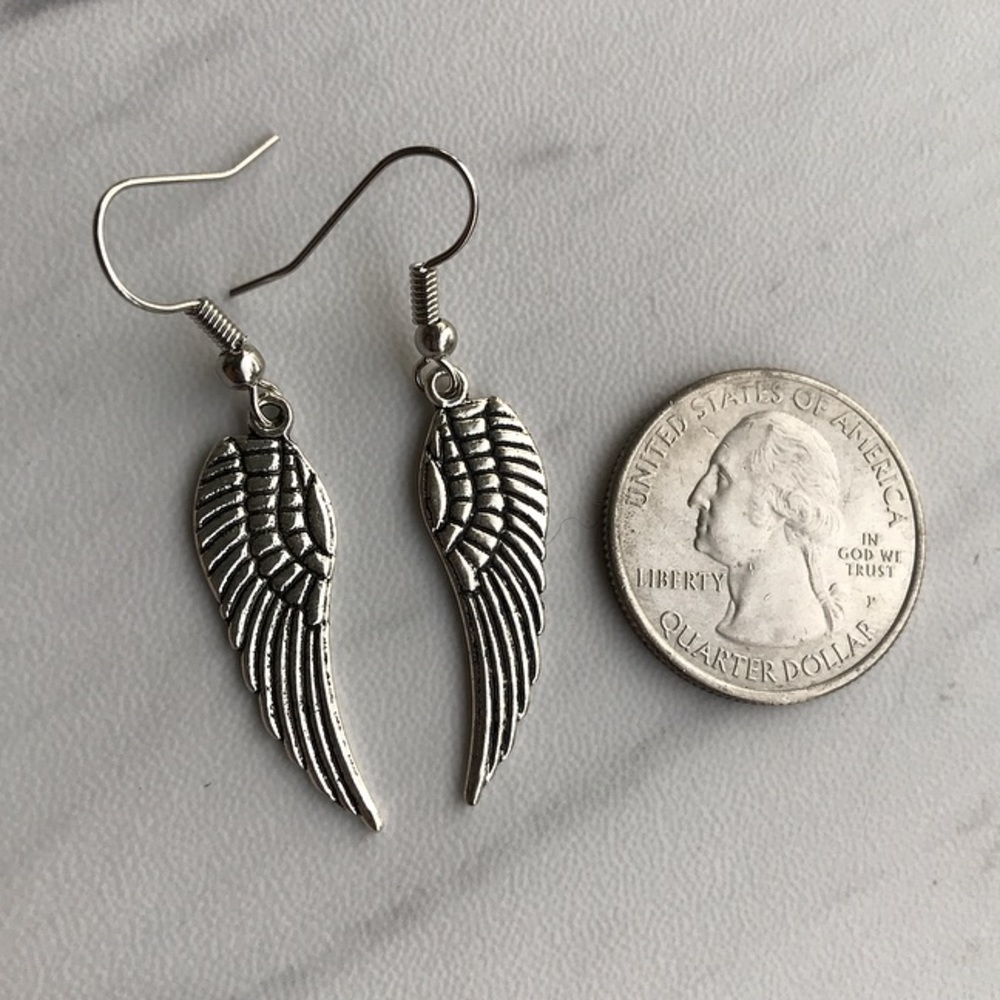 🔴 Angel wings earrings . silver plated dangly wing feather  earrings - Picture 9 of 10